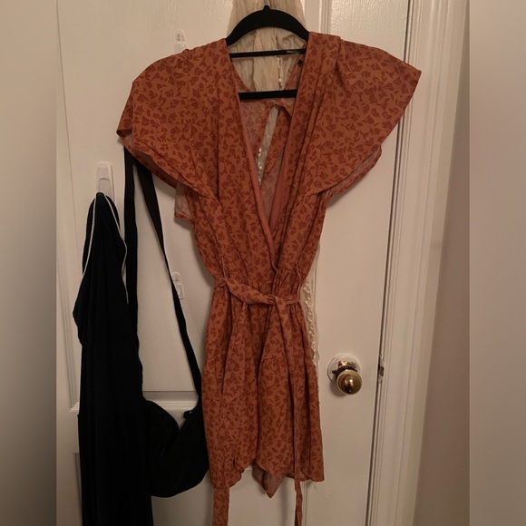 UNBRANDED Dress 💗 - Picture 2 of 3